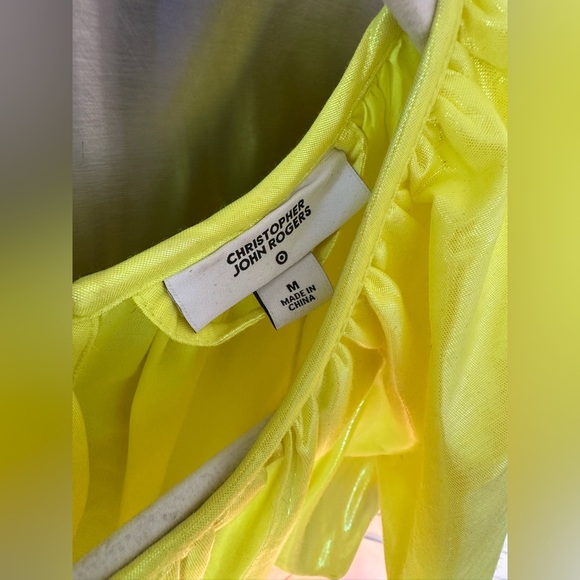 Bright Yellow Womens Dress/w pockets and belt - Picture 3 of 4